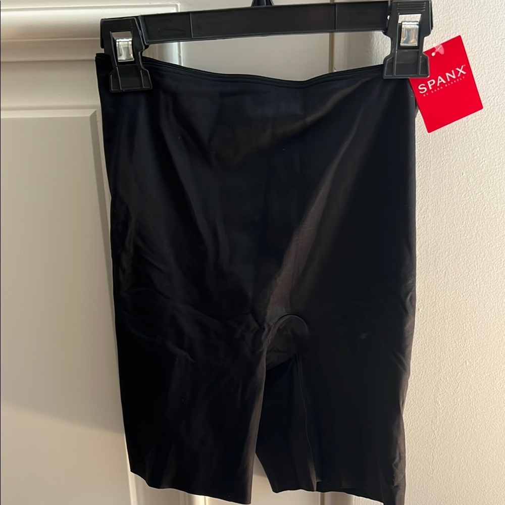 NWT SPANX Classic Black Shaping Shorts Small
